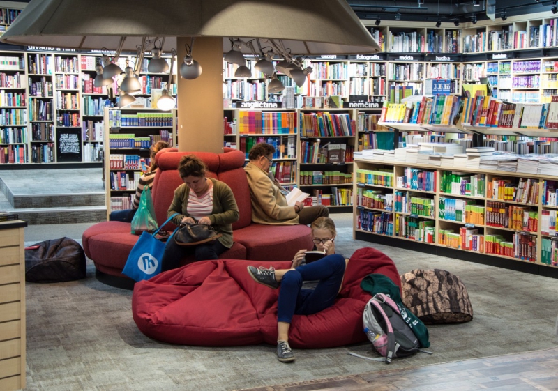 vente-MEOUNES LES MONTRIEUX-min_books_bookstore_book_reader_readers_reading_shop_sale_books-849006